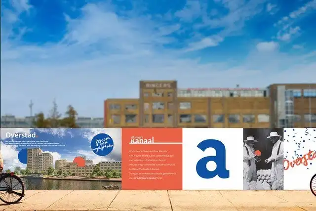 AI foto van bouwhek voor Ringers gebouw Overstad